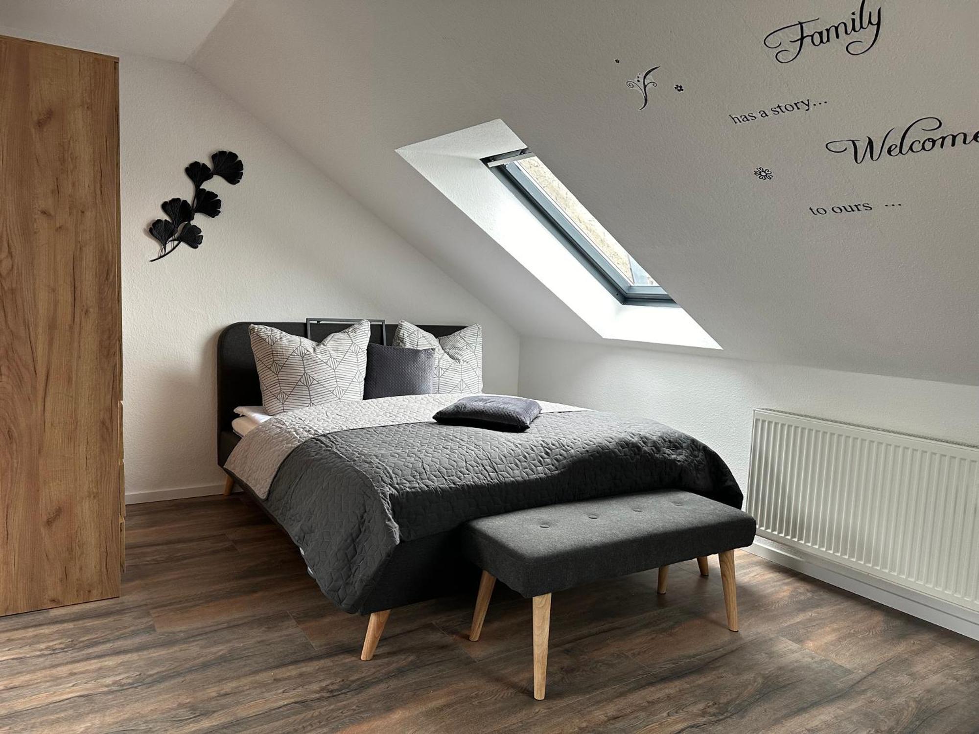 Ferienwohnung Zeitz - Weisse Elster Apartment Exteriör bild